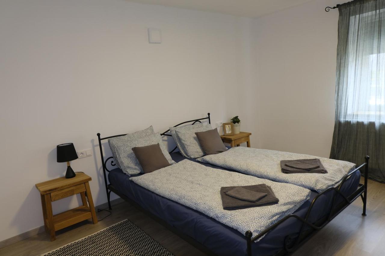 Balatonfőkajár Kajari Apartmanhaz מראה חיצוני תמונה