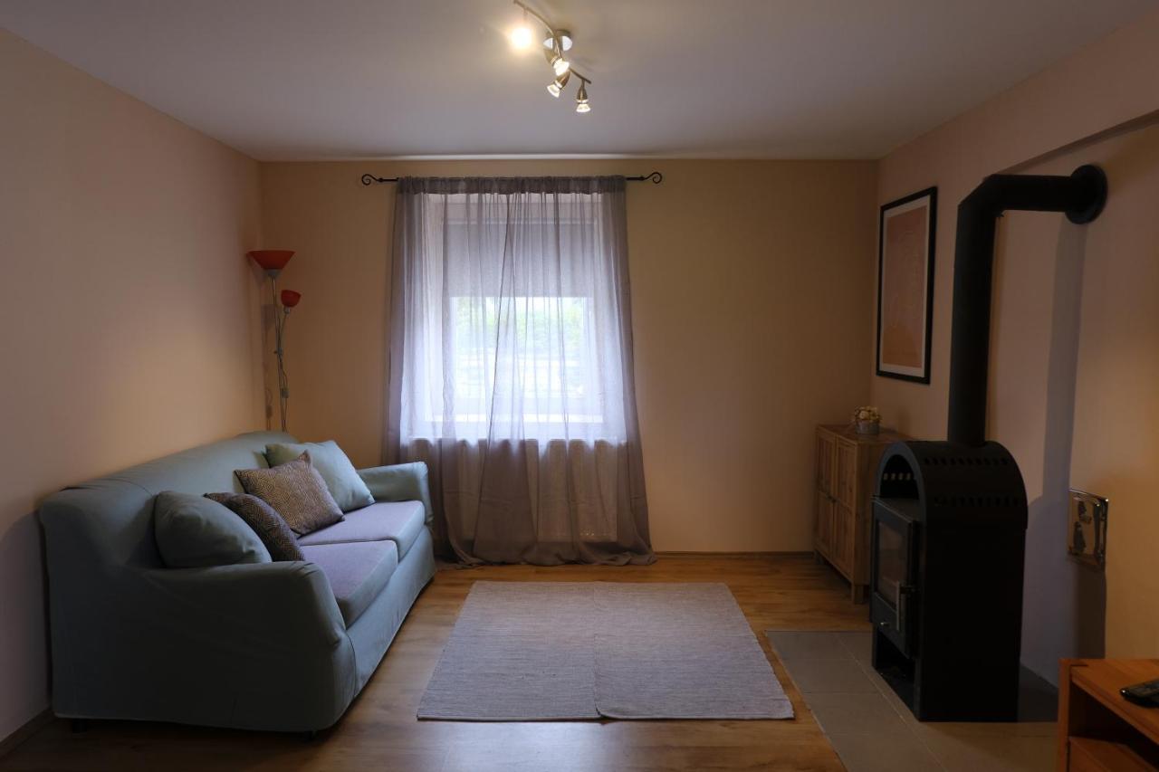 Balatonfőkajár Kajari Apartmanhaz מראה חיצוני תמונה